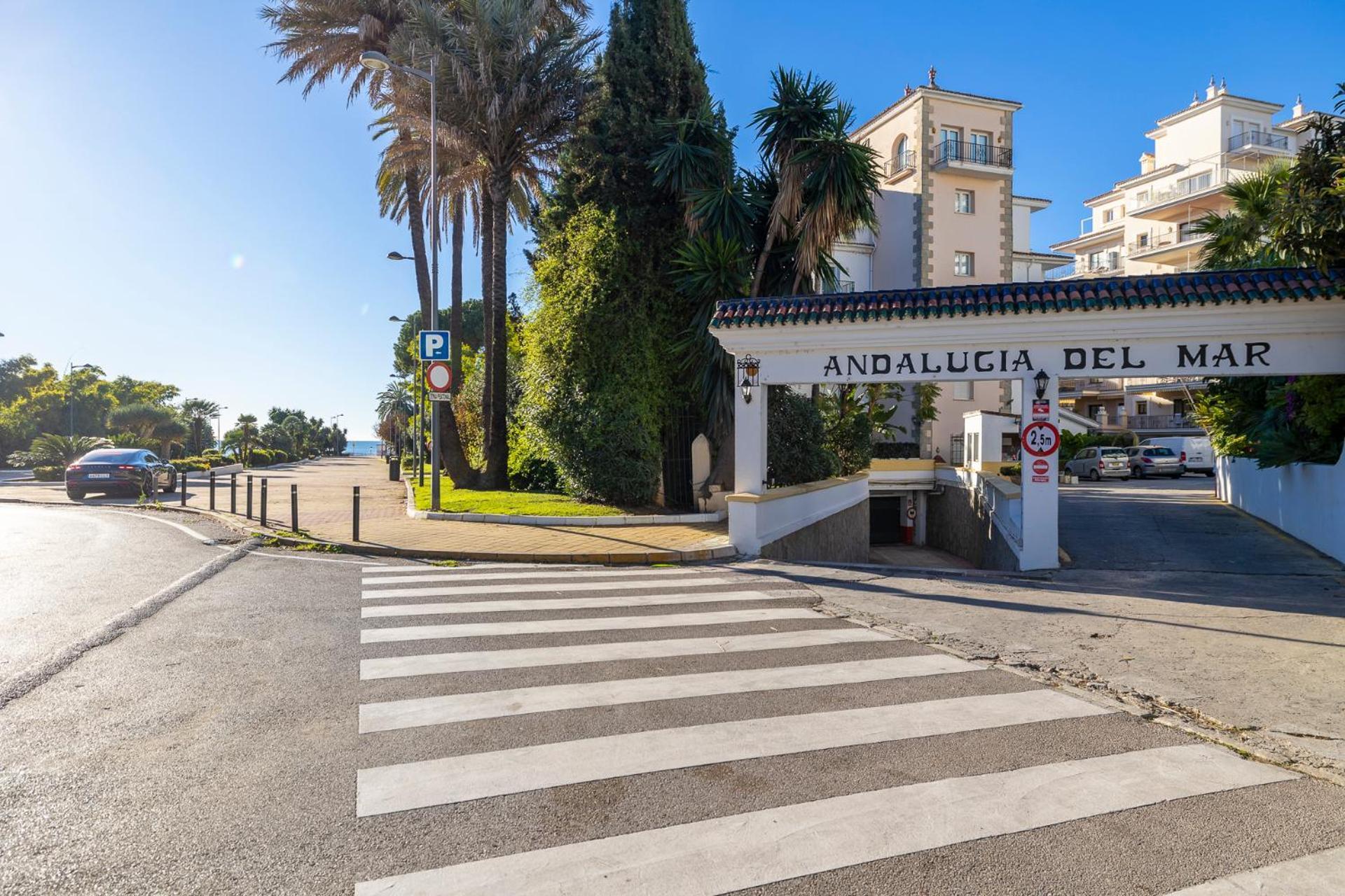 Apartment Atico En Puerto Banus Frente Al Mar *
