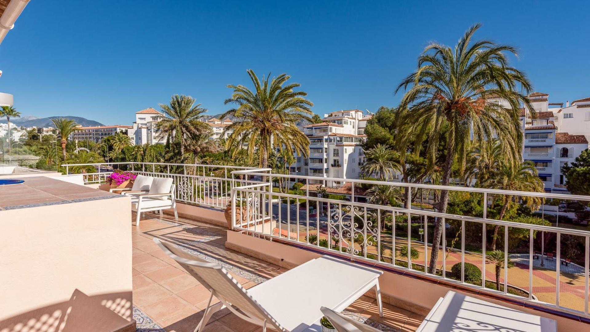 Apartment Atico En Puerto Banus Frente Al Mar Marbella
