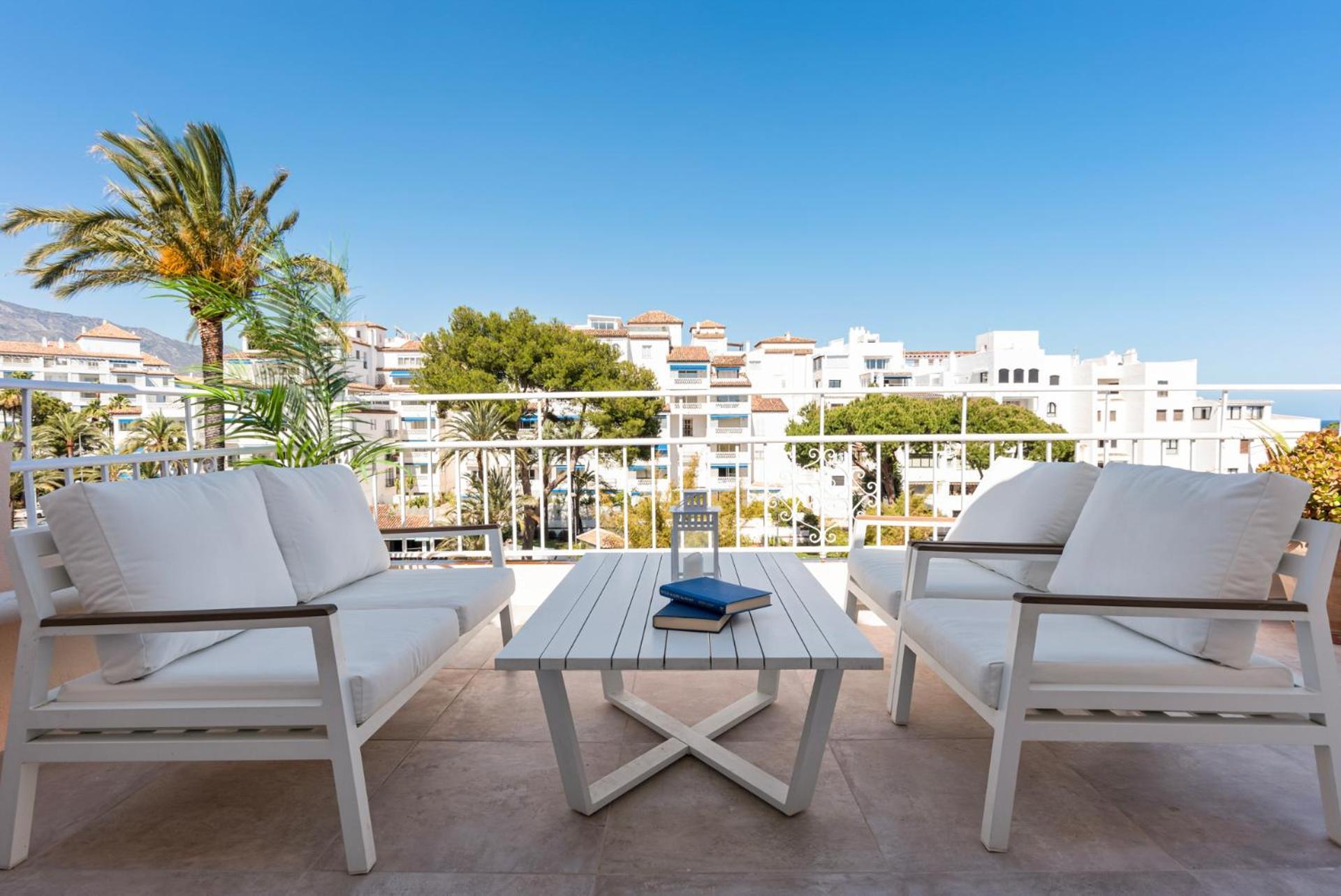 Atico En Puerto Banus Frente Al Mar Apartment