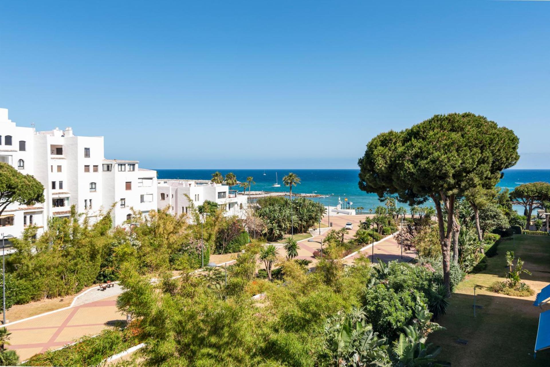 Atico En Puerto Banus Frente Al Mar Apartemen *